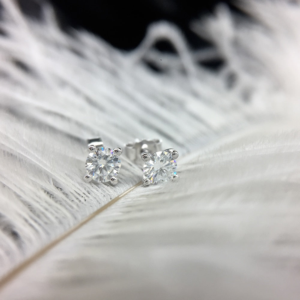 Classic Prong Setting Round Cut Moissanite Earrings (3mm,4mm,5mm